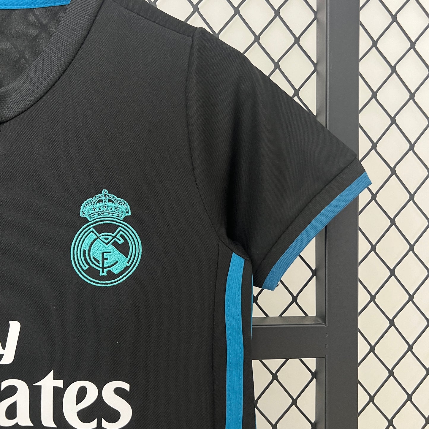 Kit Bambino Real Madrid 2017-18