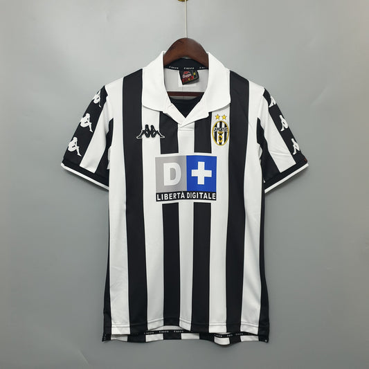 Juventus Home 1999-00