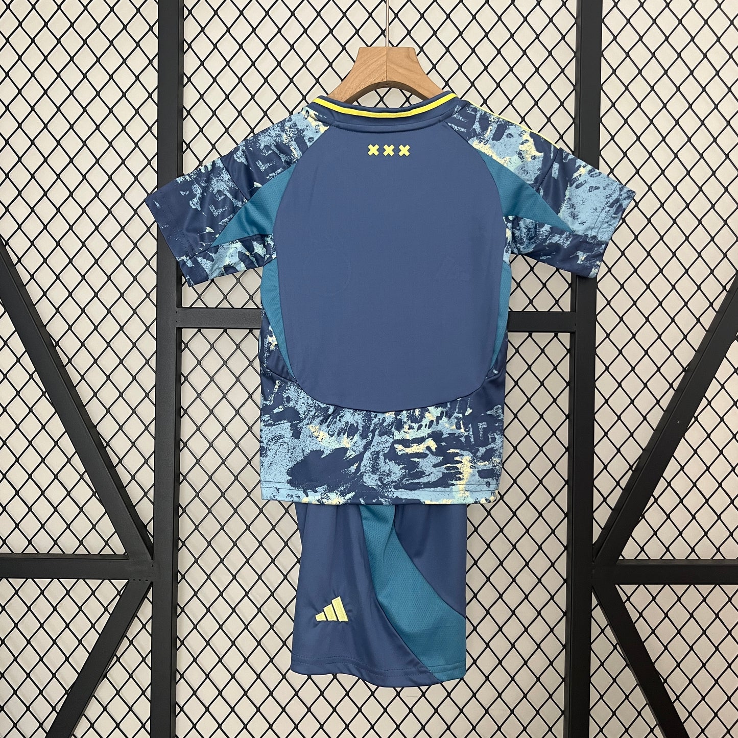 Kit Bambino Ajax Away 24-25